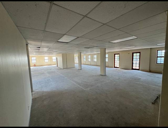 730M² BUSINESS CENTRE TO LET IN EASTGATE